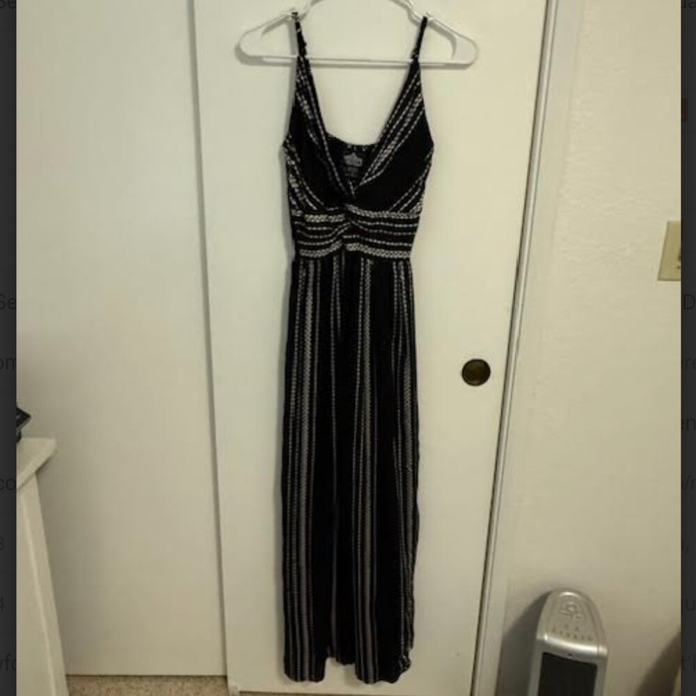 Angie NWT Cute Black Maxi Twist Front  Dress w White & Pink Stitching Small New!